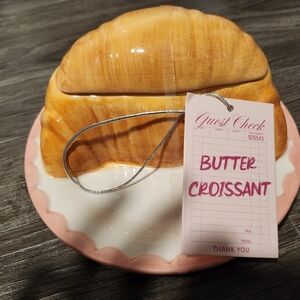 Butter Croissant Candle